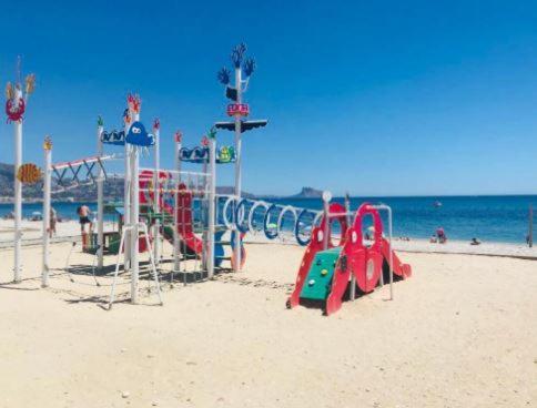 אלביר Bright Sunny Albir Beach Apartment מראה חיצוני תמונה