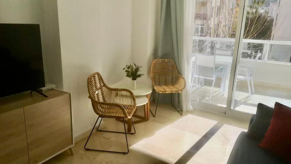 אלביר Bright Sunny Albir Beach Apartment מראה חיצוני תמונה