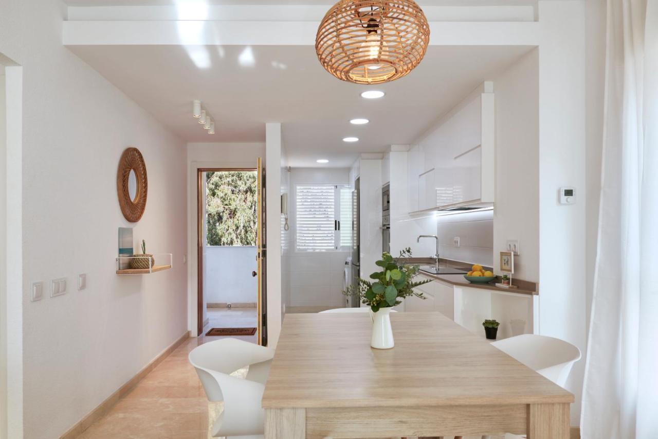 אלביר Bright Sunny Albir Beach Apartment מראה חיצוני תמונה