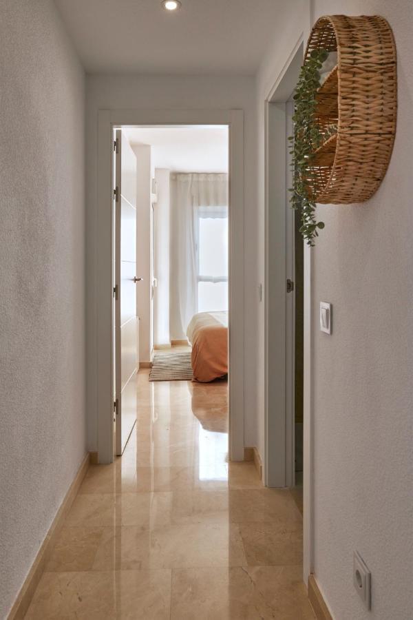 אלביר Bright Sunny Albir Beach Apartment מראה חיצוני תמונה