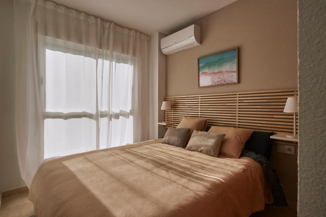 אלביר Bright Sunny Albir Beach Apartment מראה חיצוני תמונה