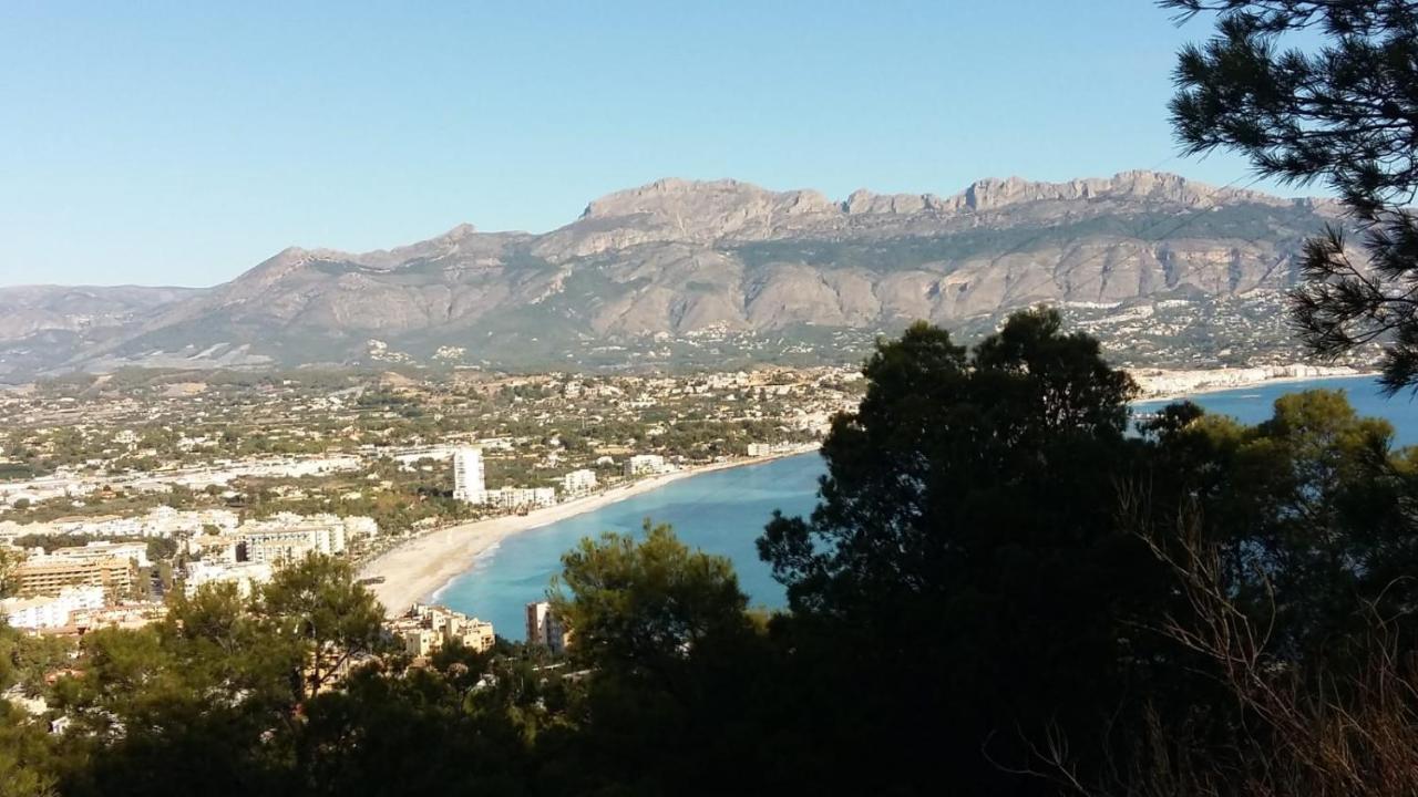 אלביר Bright Sunny Albir Beach Apartment מראה חיצוני תמונה
